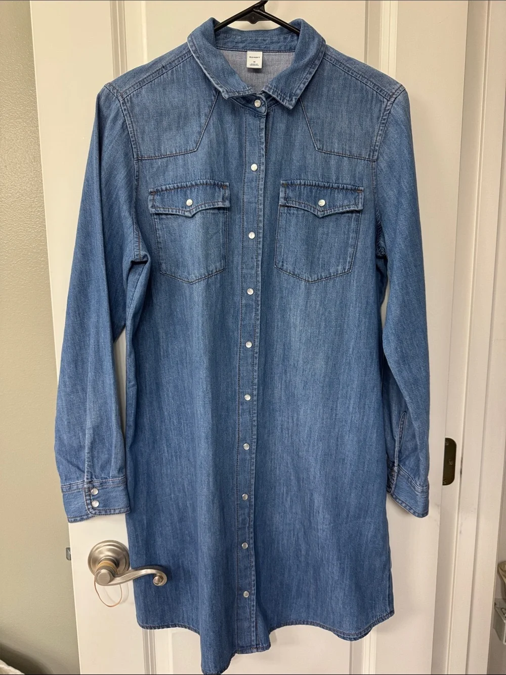 Old Navy Denim Button-Down Midi Shirt Dress in Blue - Picture 8 of 9